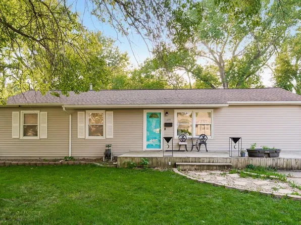 419 S Alta Ln, Olathe, KS 66061