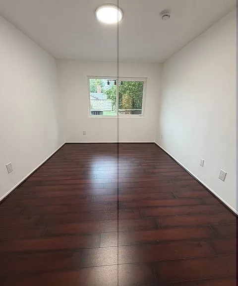 20454 Elkwood St — Photo 12
