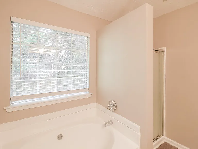 7460 Royale Ct — Photo 13
