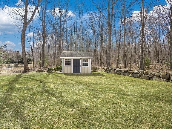 4th image of 20 Hunters Ridge Way