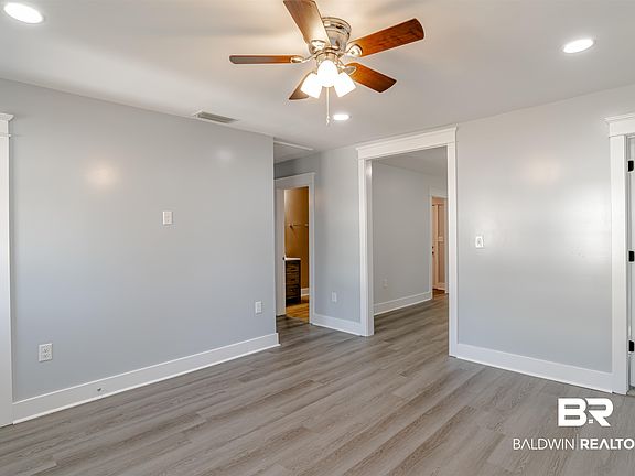 5th image of 300 2nd St