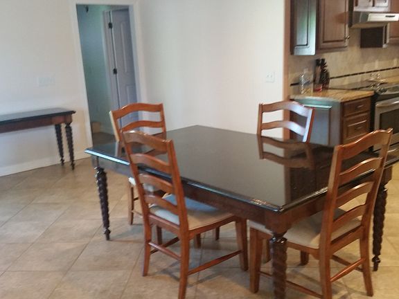 5th image of 645 Hardy Cir