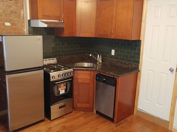 4th image of 82 E 3rd St #B