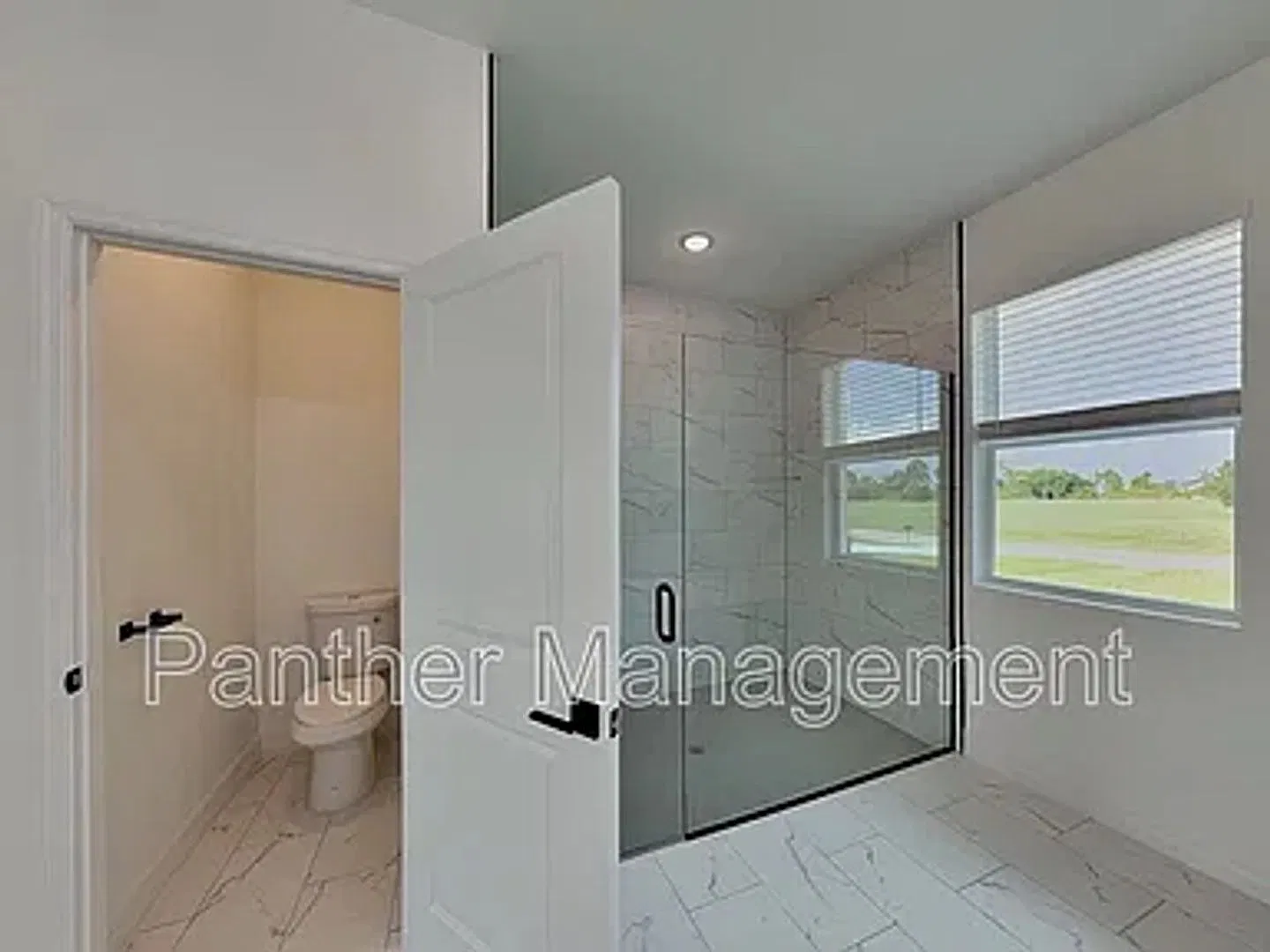 4 bed, 2.0 bath, 1914 sqft, $2,095 — Photo 2