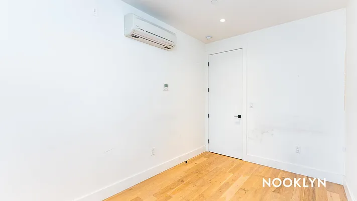 Rented by Nooklyn NYC LLC | media 23