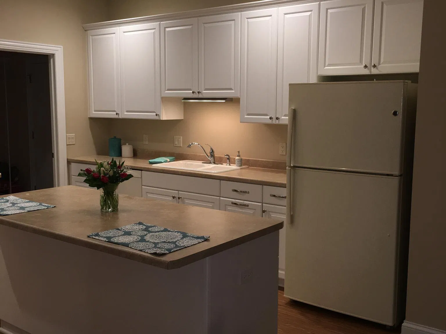 2 bed, 1450 sqft, $2,600 — Photo 3