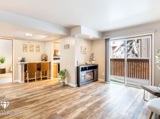 7312 Huntsmen Cir #17-B, Anchorage, AK 99518