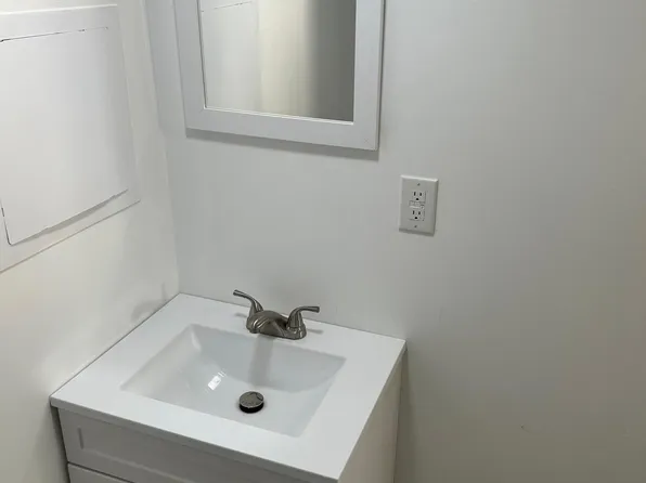 3536 Valley Dr, Pittsburgh, PA 15234