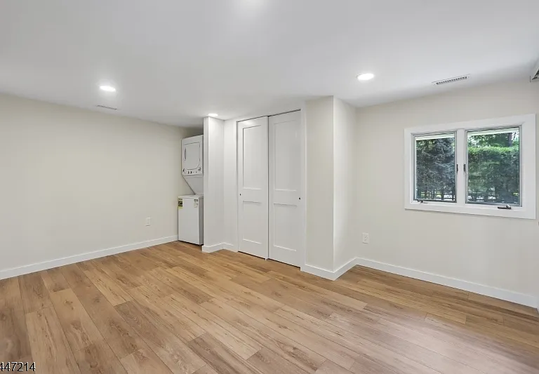 25 Alma Ave — Photo 4