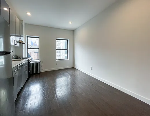 Rented by Kahen Properties | media 8