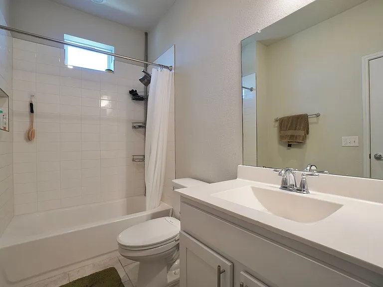 5501 Charles Merle Dr #B — Photo 29