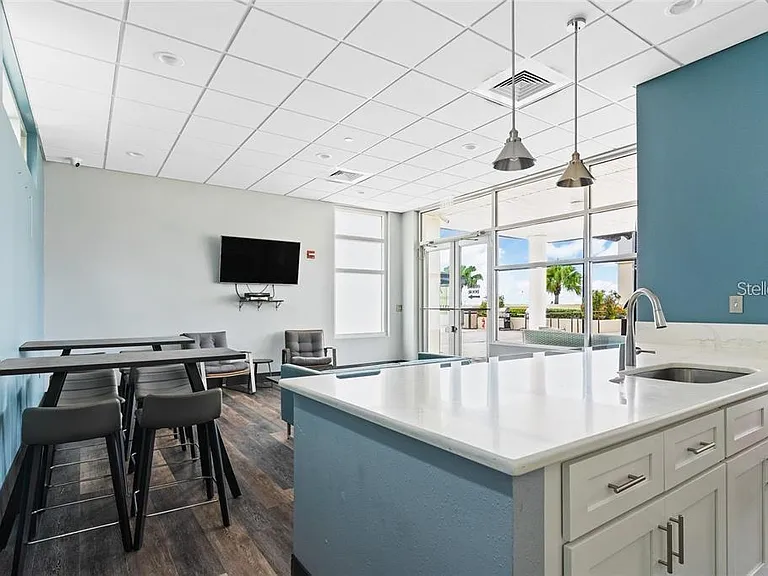 1208 E Kennedy Blvd #825E — Photo 6