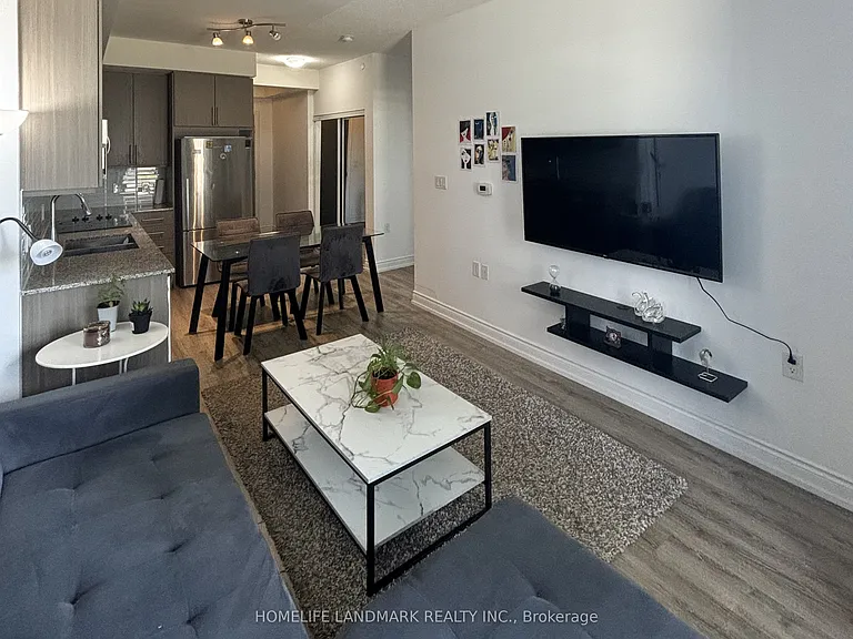 9608 Yonge St #303 — Photo 4
