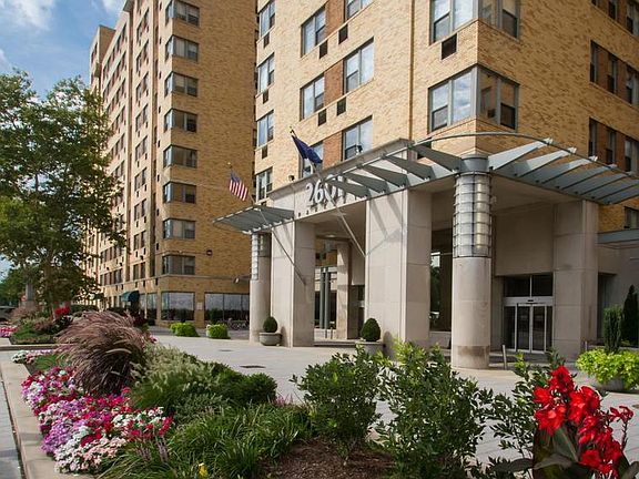 2nd image of 2601 Pennsylvania Ave APT 1054