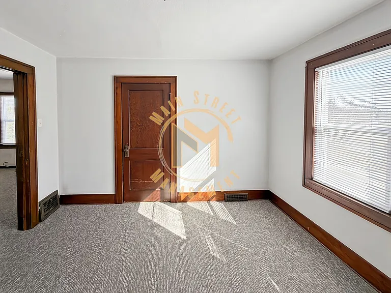 1822 Superior Ave — Photo 5