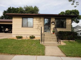 209 Roberts St, Cambria, WI 53923