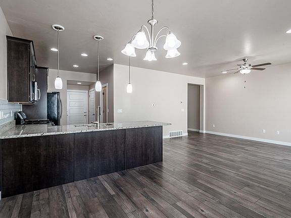 2nd image of 1728 W Mirror Ln