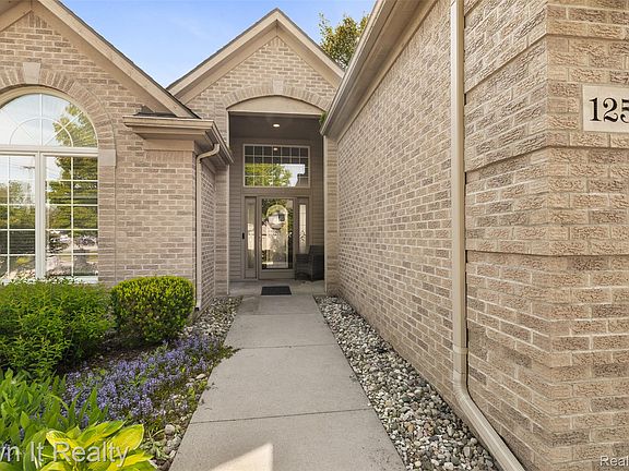 2nd image of 1250 Windsong Dr