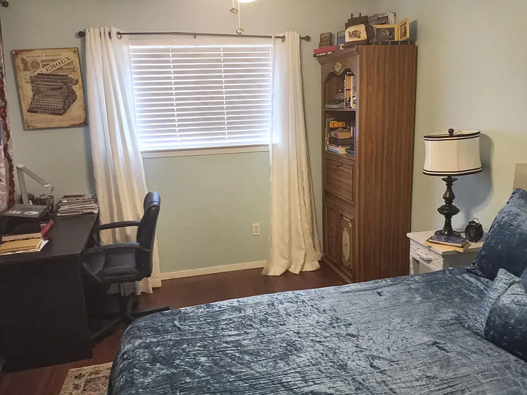 8402 Roan Ln — Photo 22