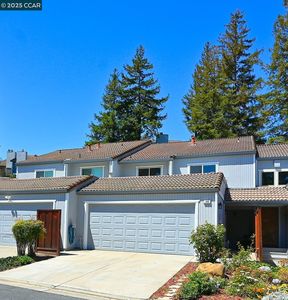 105 Via Cabrera Ln, Martinez, CA, 94553