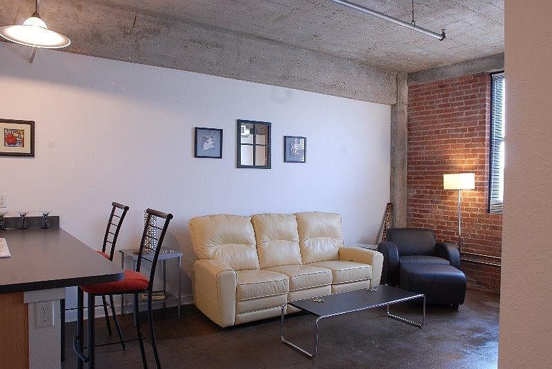 2nd image of 200 Walnut St APT 309