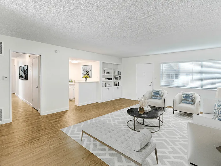 Ethel Avenue Apartments — Photo 4
