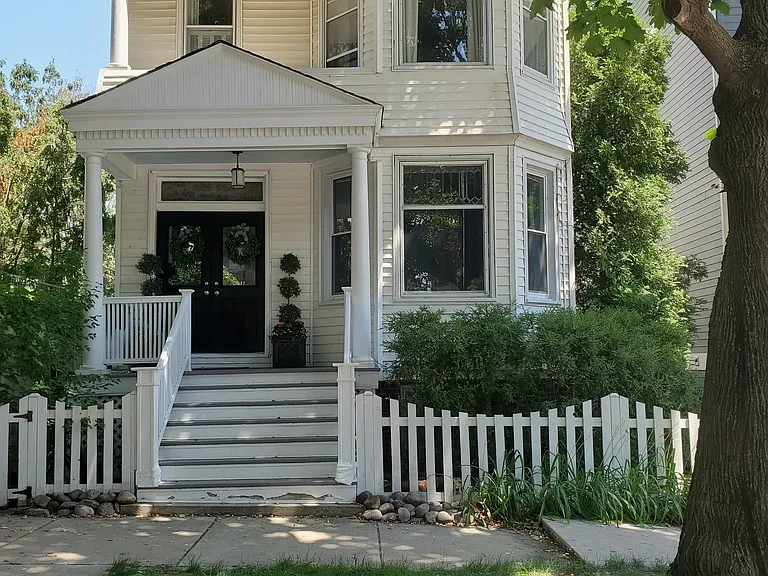 2617 N Bosworth Ave #1 — Photo 1