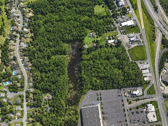 3rd image of 53 Hurff Ln