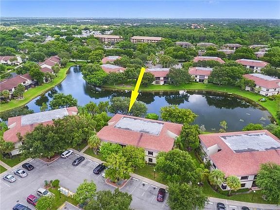 5th image of 4687 Carambola Cir N #2768