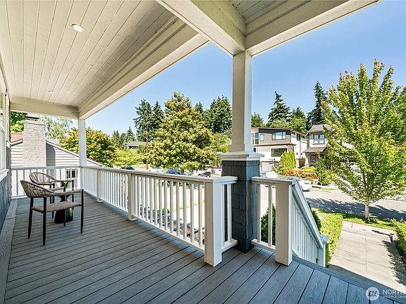4th image of 5027 48th Avenue NE