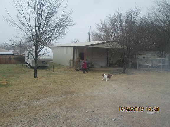 3rd image of 652 Donna Ct