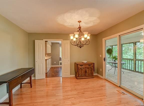 4th image of 2060 Deep Woods Dr