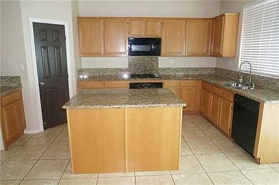 2nd image of 1136 Newberg Cmns