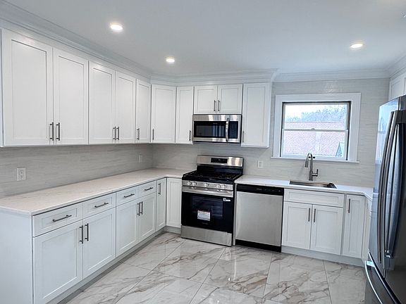 2nd image of 973 N Broadway Floor 1