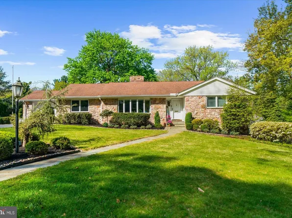 1212 Old Mill Rd, Wyomissing, PA 19610
