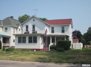 604 E Chestnut St, Mason City, IL