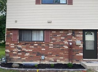 353 Dahlgren Dr, Crown Point, IN 46307