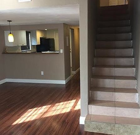 5th image of 10907 N Kendall Dr APT 419