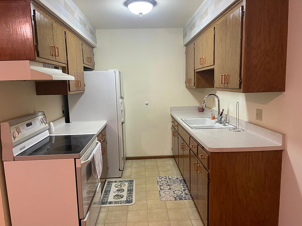 5880 S New Berlin Rd APT 10, Hales Corners, WI 53130 Zillow