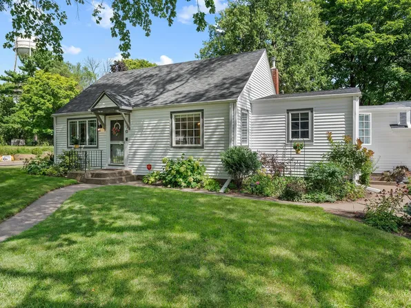 130 9th St, Hudson, WI 54016