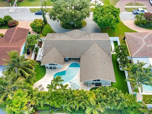 1114 SE 14th Ave, Deerfield Beach, FL 33441
