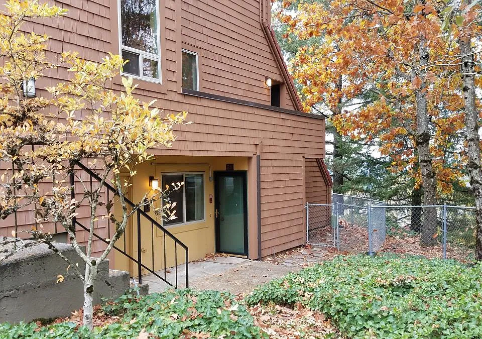 Entry patio