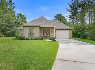208 Treetop Ct, Covington, LA 70435