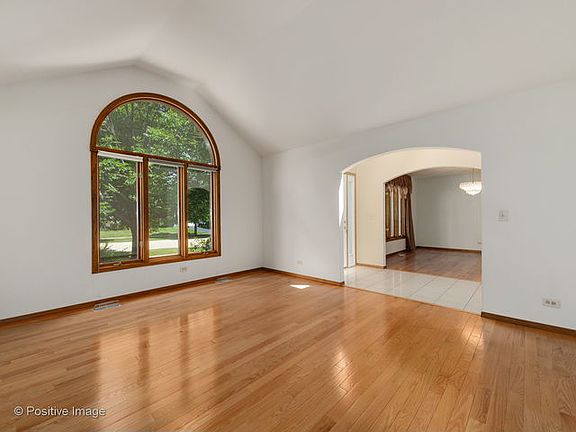3rd image of 545 Lavina Dr