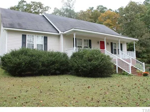 38 Bass Hound Cir, Fuquay Varina, NC 27526