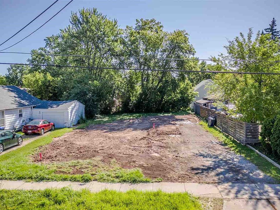 1st image of 163 Denhardt Ave