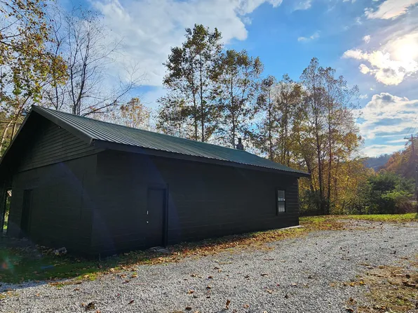 1555 Stinking Creek Rd, La Follette, TN 37766