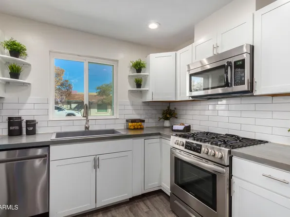 1116 S Holbrook Lane, Tempe, AZ 85281