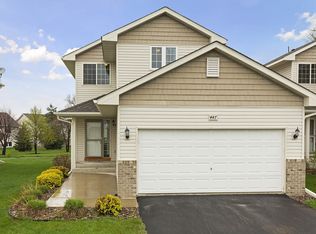 447 Lake Trl, Winsted, MN 55395