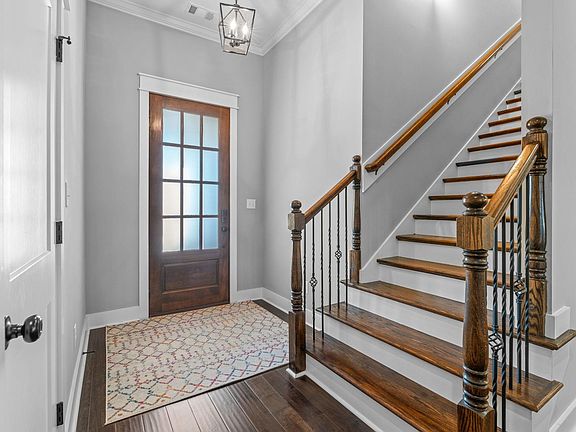 5th image of 200 Perth Ct